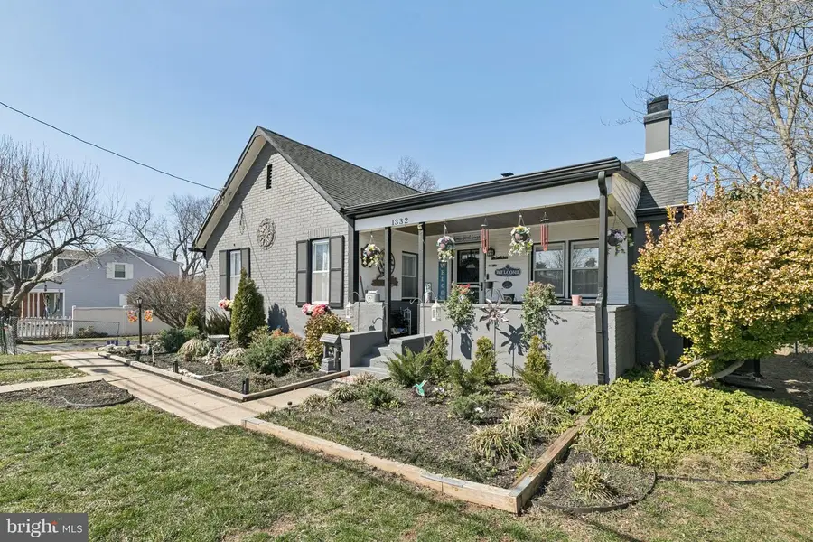 1332 Peach St, Upper Chichester, PA 19061 - #3