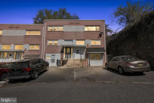 2110 Delmar Dr, FOLCROFT, PA 19032