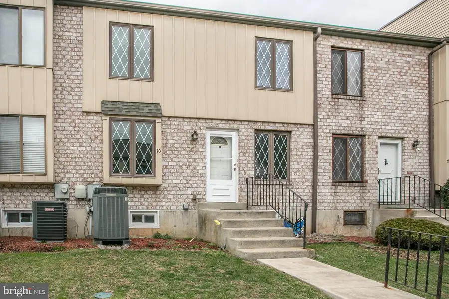 5200 Hilltop Dr #538, Brookhaven, PA 19015 - #2