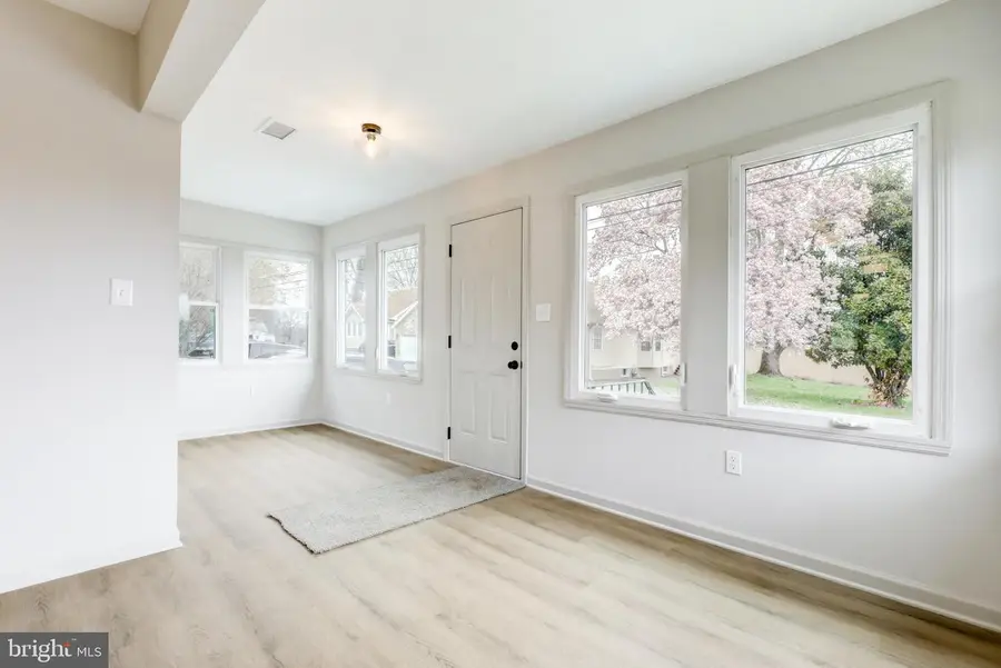 632 Greenhill Rd, Sharon Hill, PA 19079 - #2