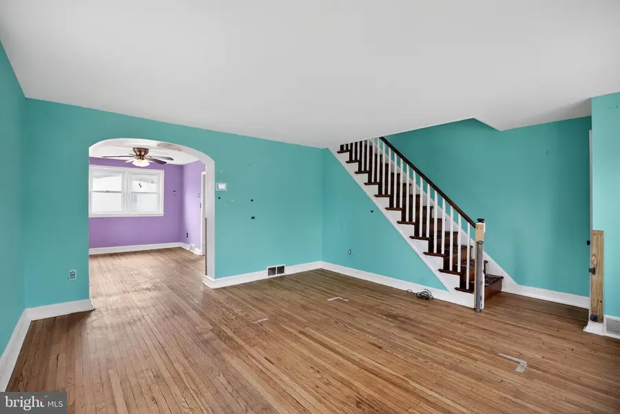 71 S Harwood Ave, Upper Darby, PA 19082 - #2