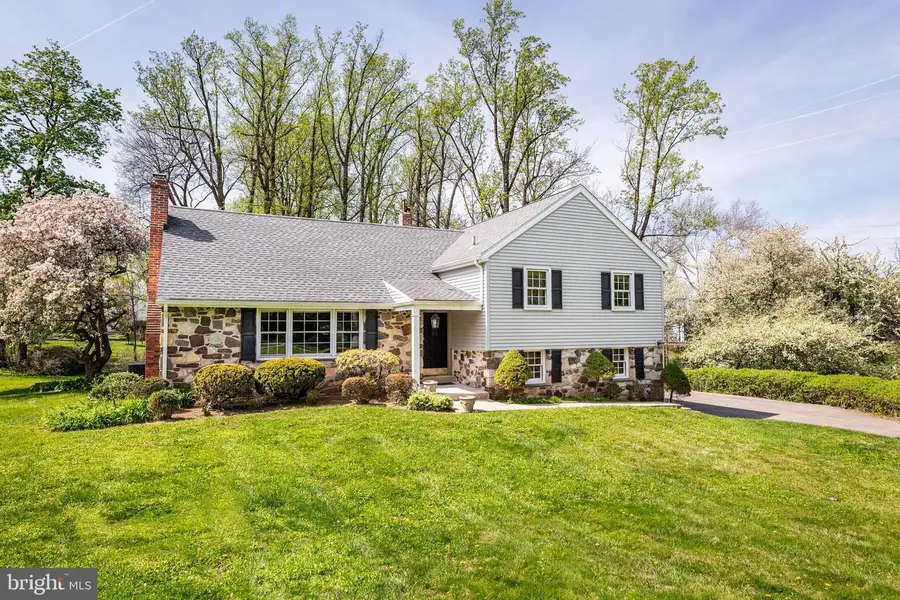 100 Wooded Ln, Villanova, PA 19085 - #2