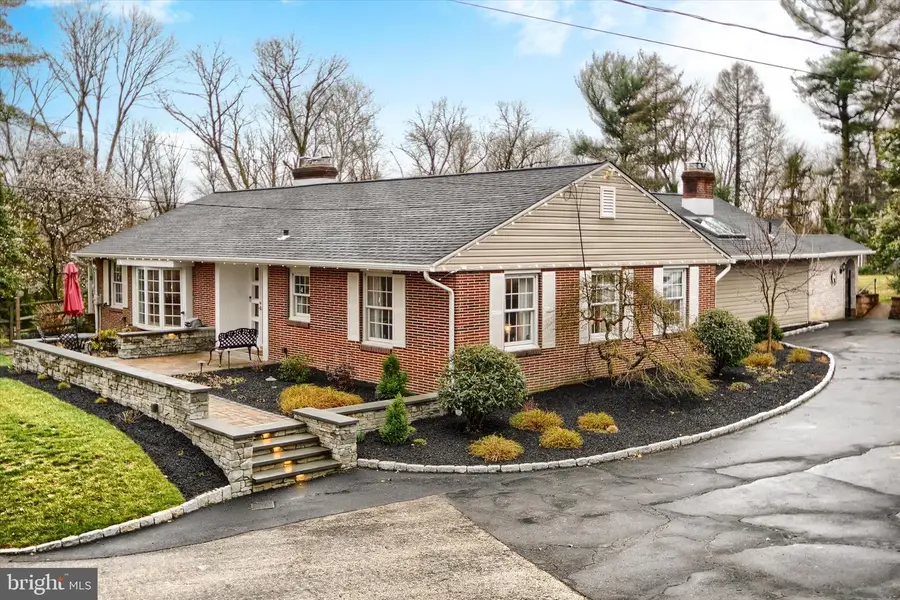 4 Bullens Ln, Wallingford, PA 19086 - #3