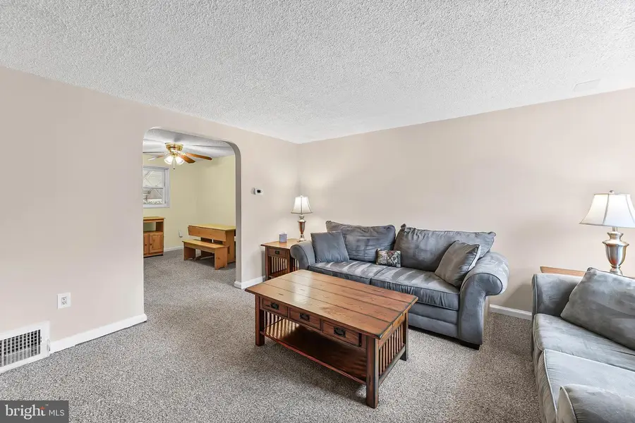 96 E Berkley Ave, Clifton Heights, PA 19018 - #3