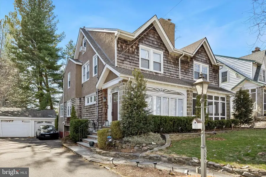 536 Country Club Ln, Havertown, PA 19083 - #2