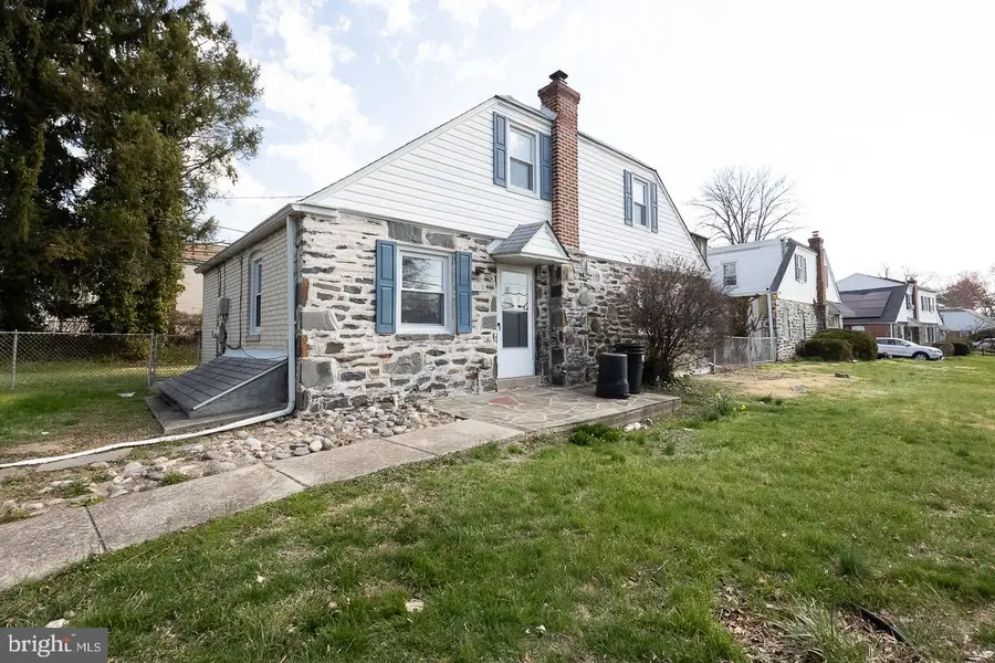 811 Springfield Rd, Aldan, PA 19018 - #2