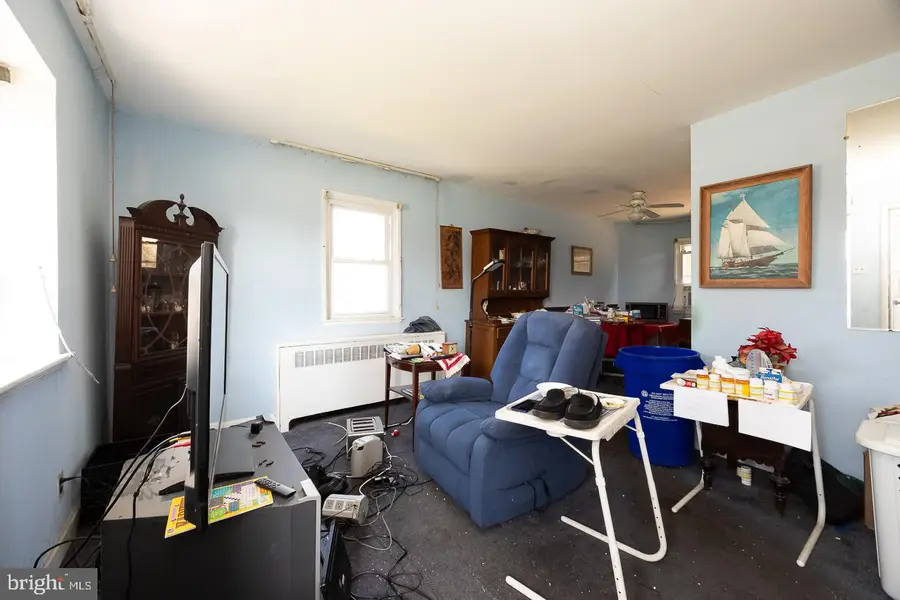 811 Springfield Rd, Aldan, PA 19018 - #3