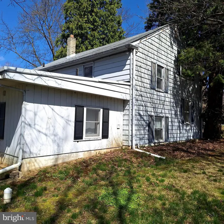 5926 Chichester, Aston, PA 19014 - #2