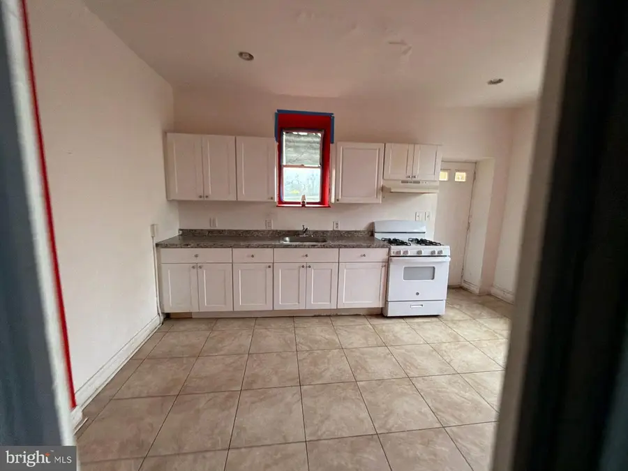 800 W 11th St, Chester, PA 19013 - #3