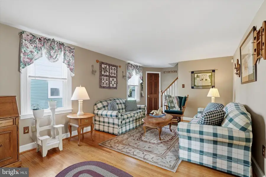 215 Pine Rd, Wallingford, PA 19086 - #2