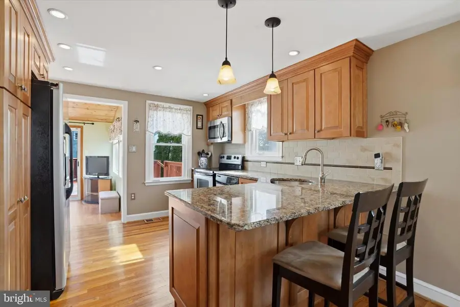 215 Pine Rd, Wallingford, PA 19086 - #3