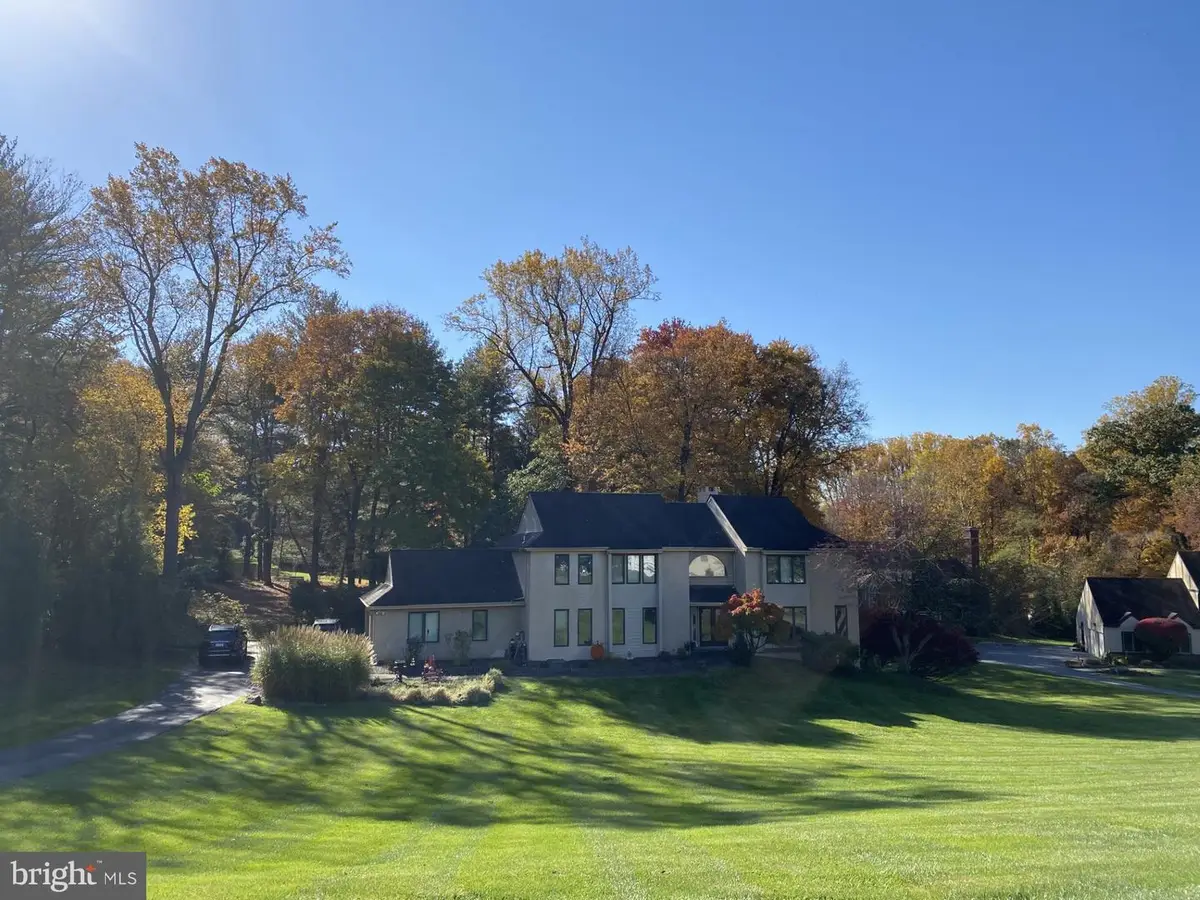 17 Jonathan Morris Cir, Media, PA 19063 - #1