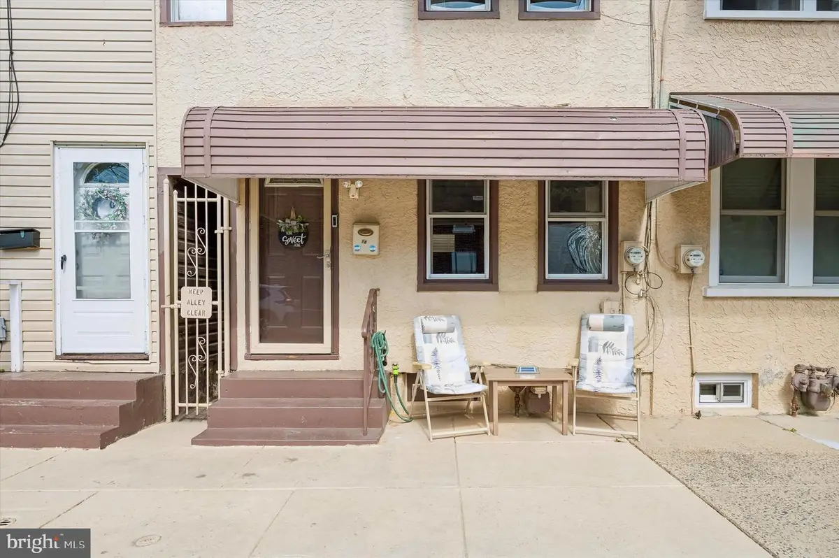 18 W 3rd St, Marcus Hook, PA 19061 - #1