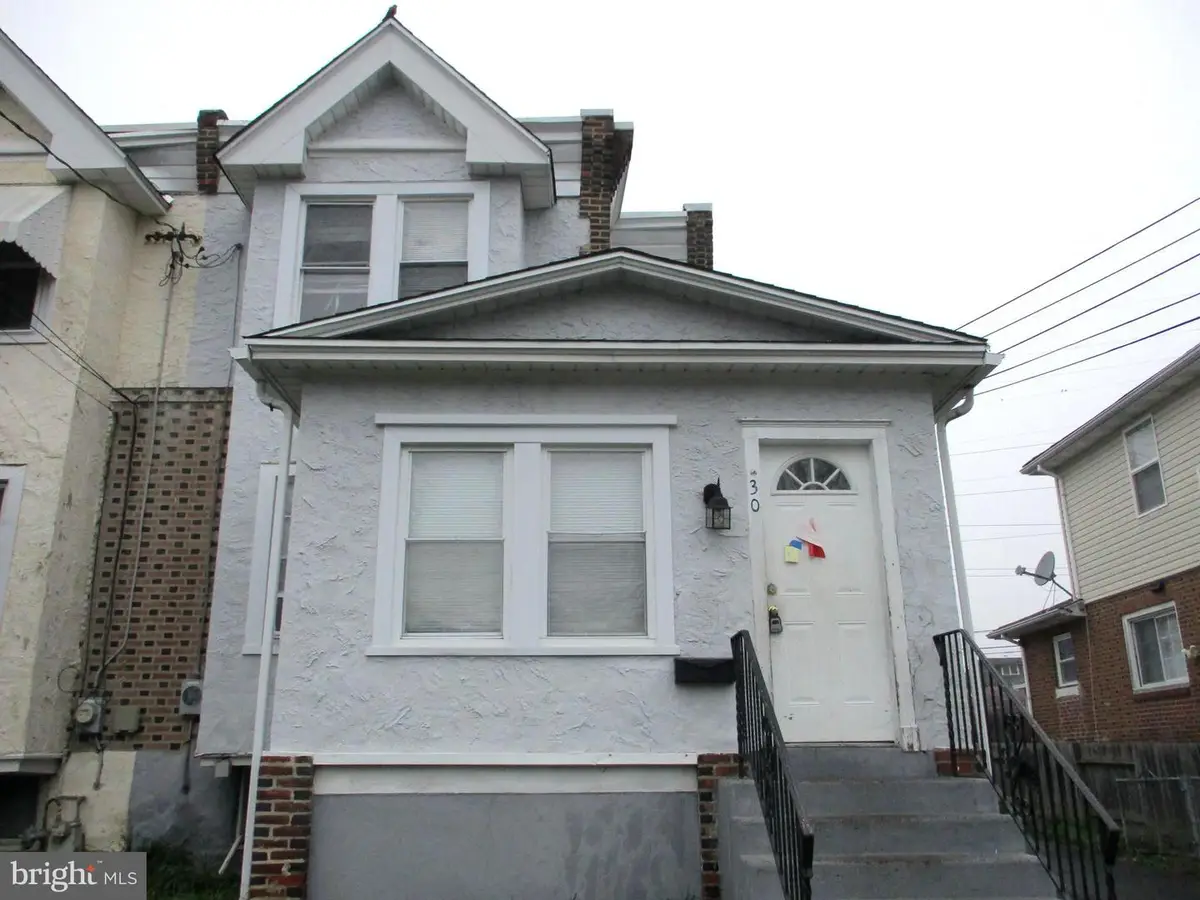 30 N Ridgeway Ave, Glenolden, PA 19036 - #1