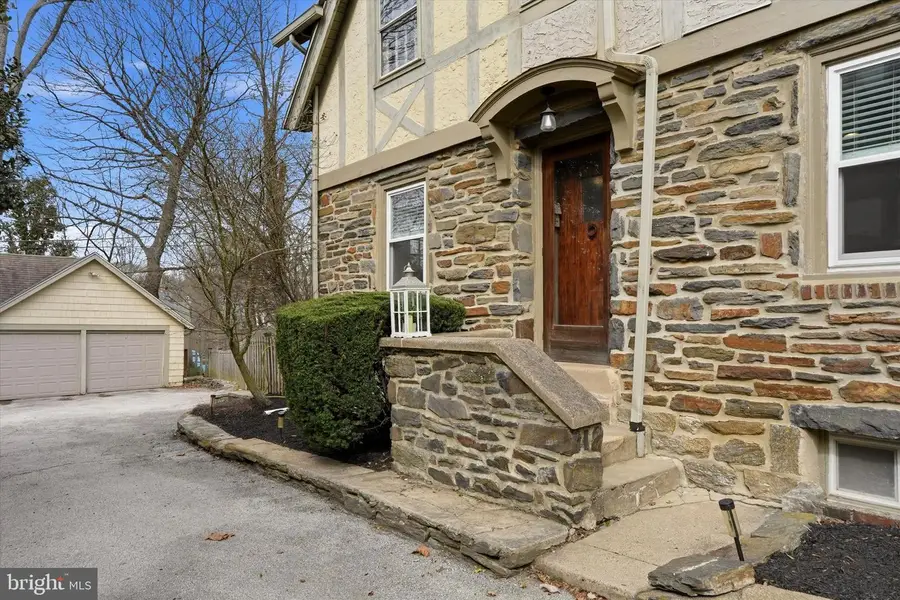 310 Old Forest Rd, Wynnewood, PA 19096 - #2