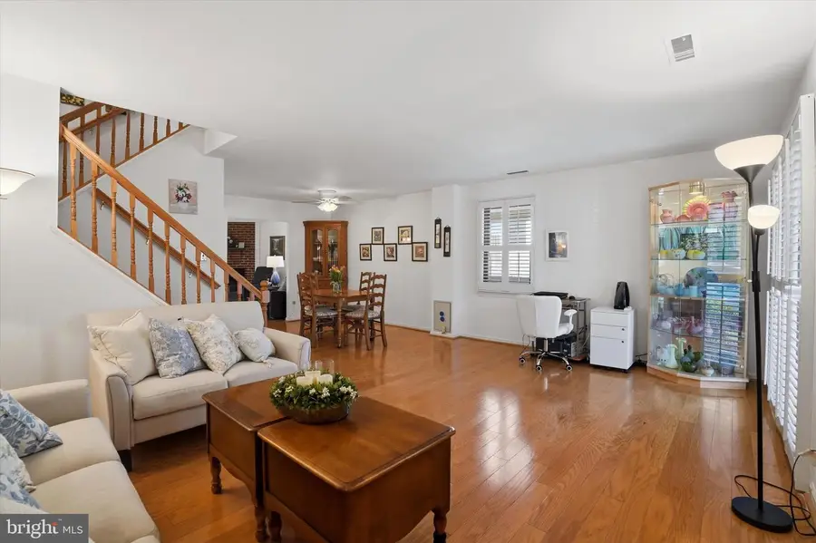 8 Summit Dr, Bryn Mawr, PA 19010 - #3