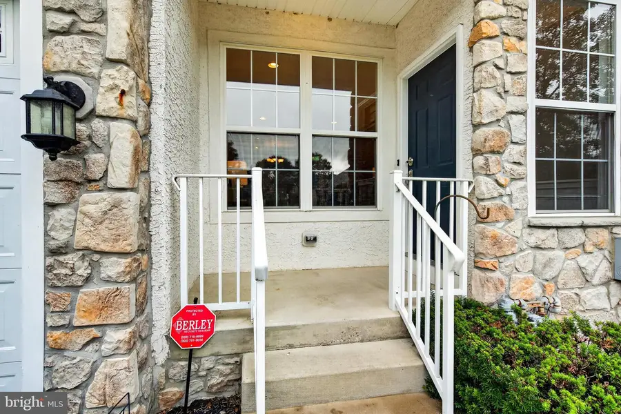24 Portsmouth Cir, Glen Mills, PA 19342 - #3