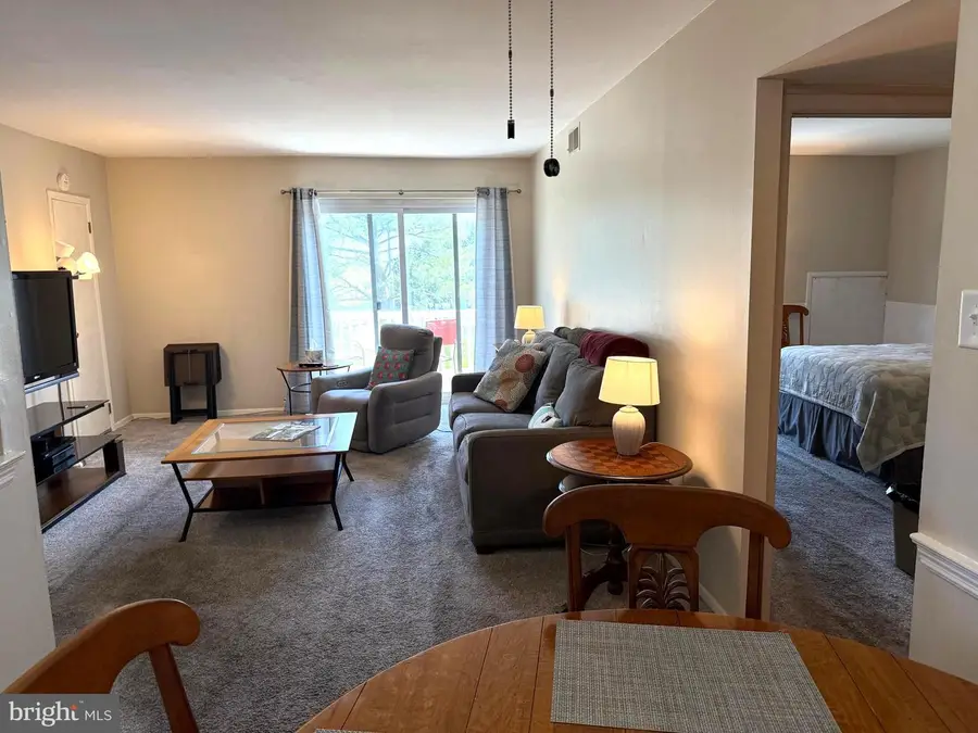 6223 Hilltop Dr #27, Brookhaven, PA 19015 - #3