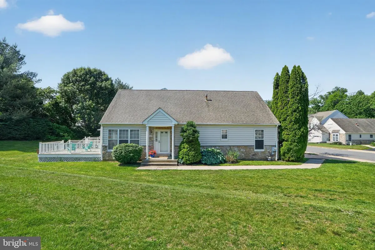 4201 Chatham Cir, Upper Chichester, PA 19014 - #1