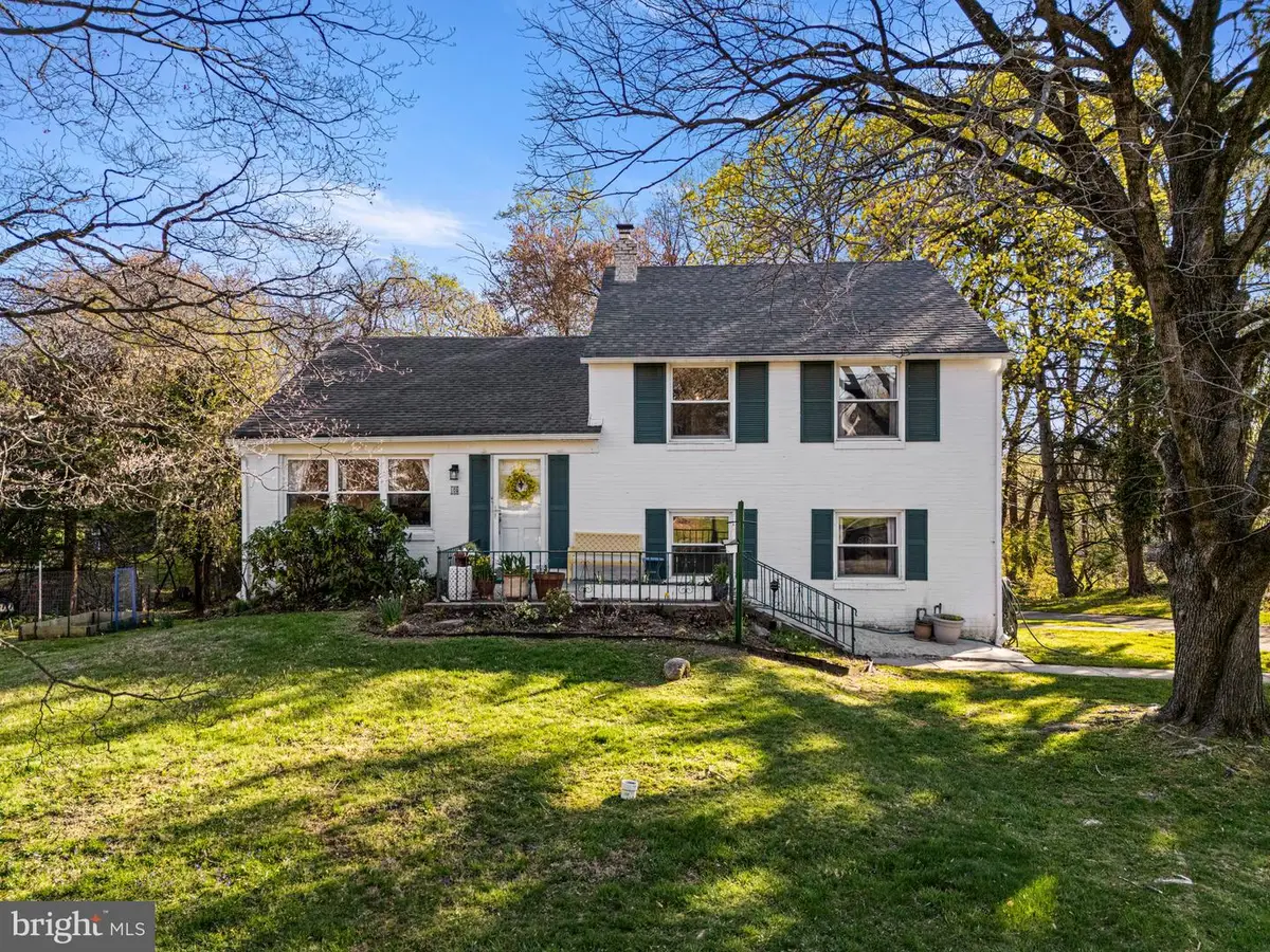105 Westminster Dr, Wallingford, PA 19086 - #1
