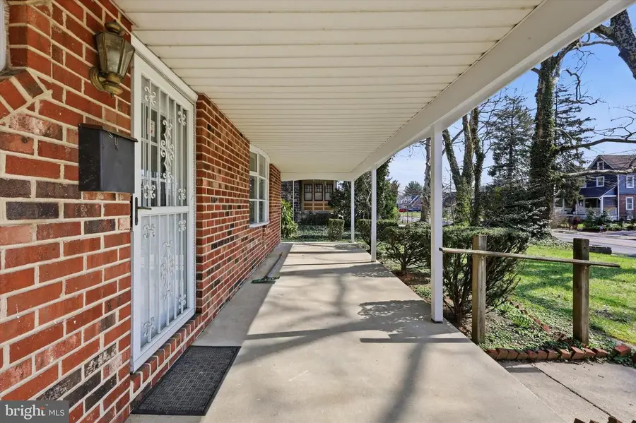 211 E Providence Rd, Aldan, PA 19018 - #2