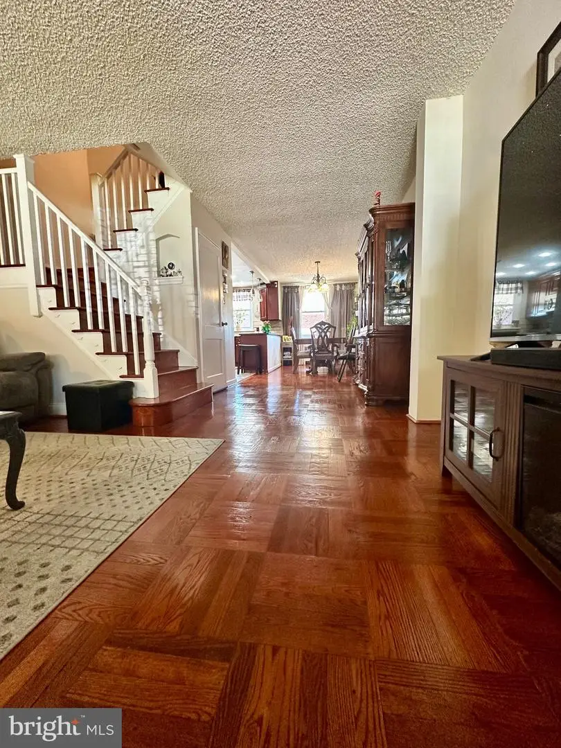 7136 Pine St, Upper Darby, PA 19082 - #3