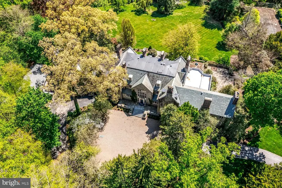 Ravenscliff, Wayne, PA 19087 - #2