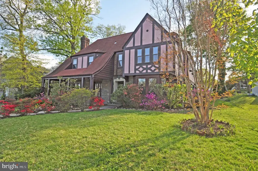 522 Brookfield Rd, Drexel Hill, PA 19026 - #2