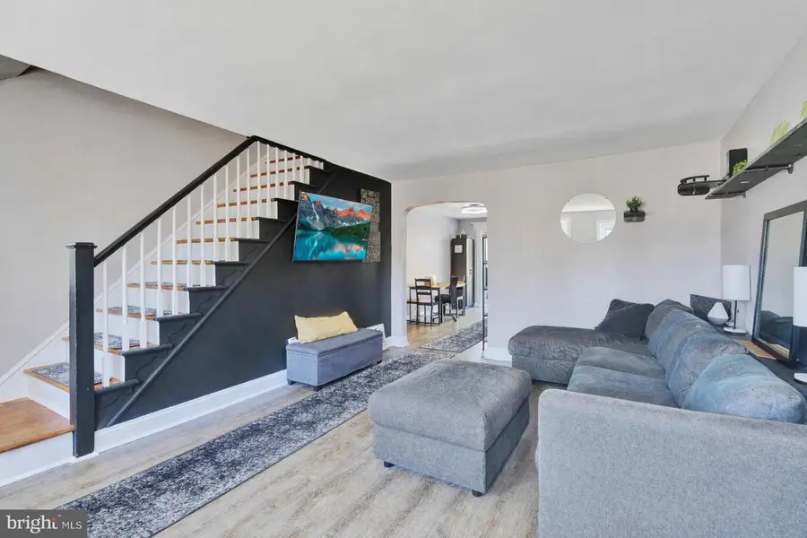 437 Park Dr, Glenolden, PA 19036 - #2