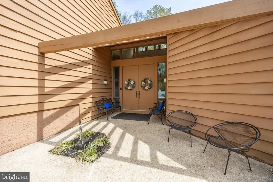 14 Buttonwood Dr, Chadds Ford, PA 19317 - #3