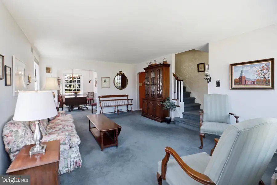 348 Valley View Rd, Springfield, PA 19064 - #2