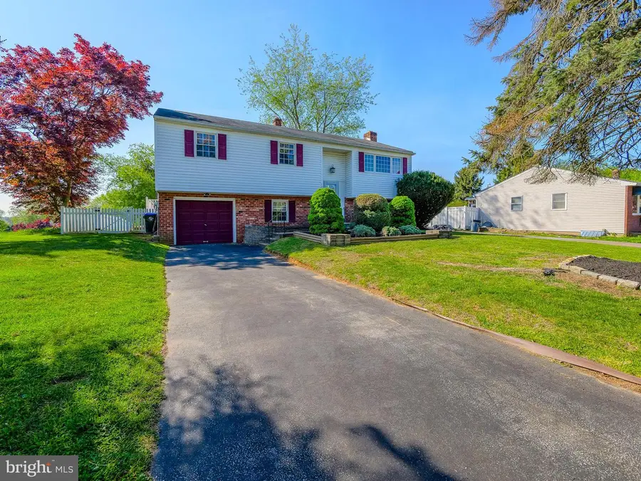 700 Cotton Ln, Upper Chichester, PA 19014 - #2