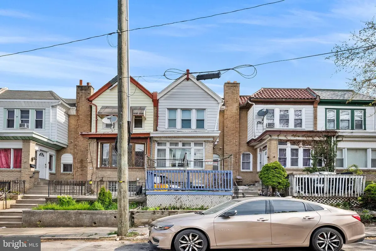 205 Wembly Rd, Upper Darby, PA 19082 - #1