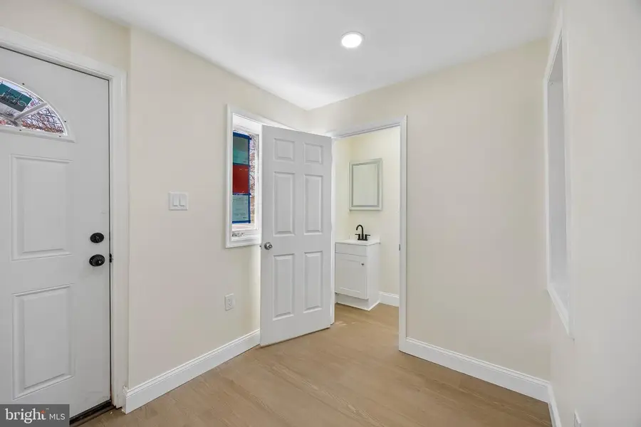 1051 Springfield Rd, Darby, PA 19023 - #2