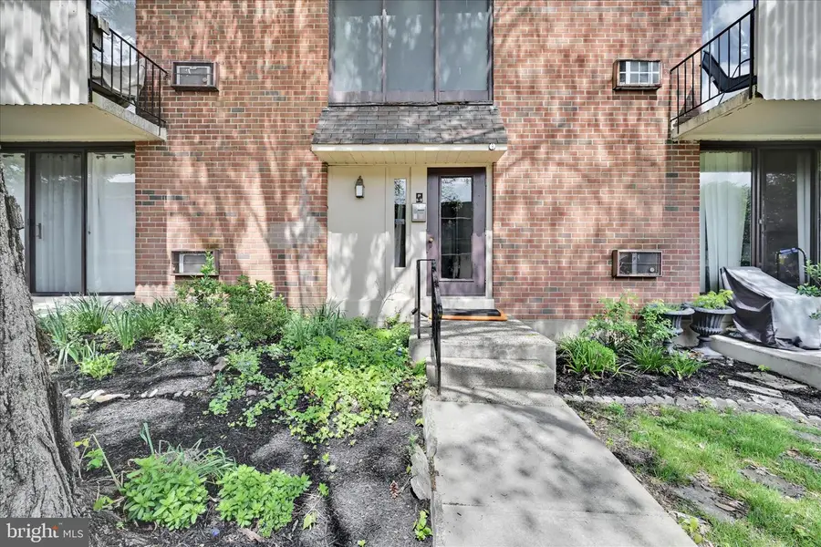 100 E Glenolden Ave #p12, Glenolden, PA 19036 - #2