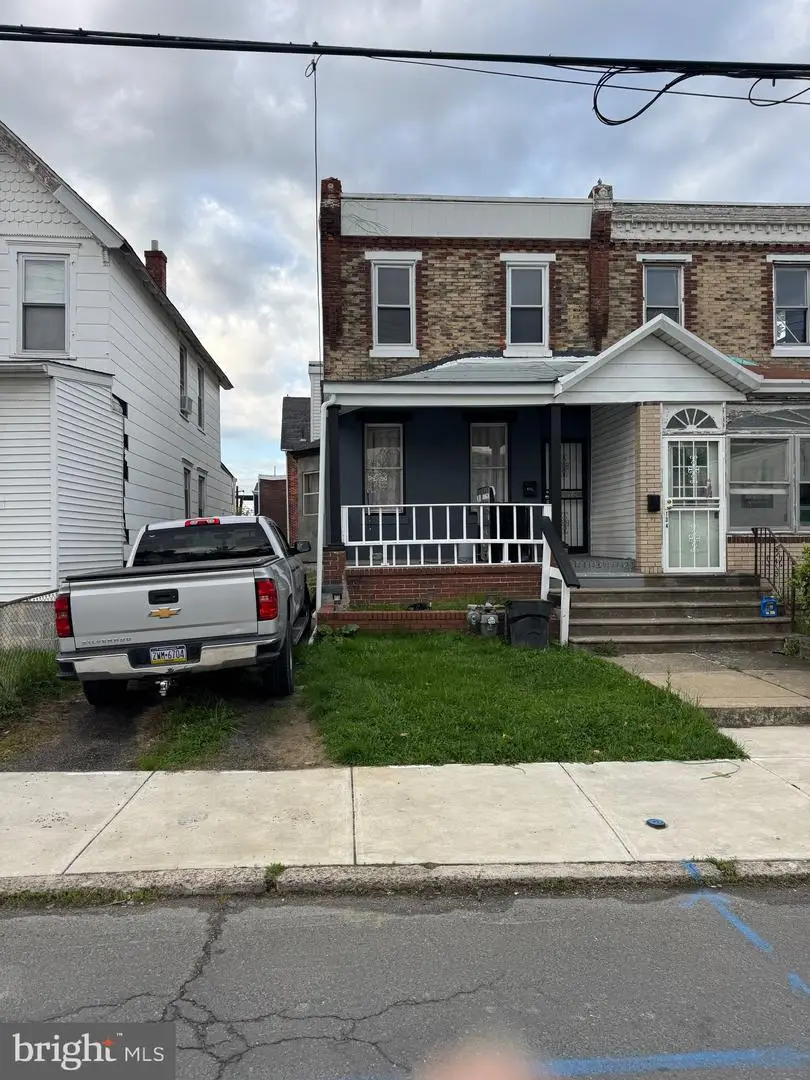 132 Walnut St, Colwyn, PA 19023 - #1