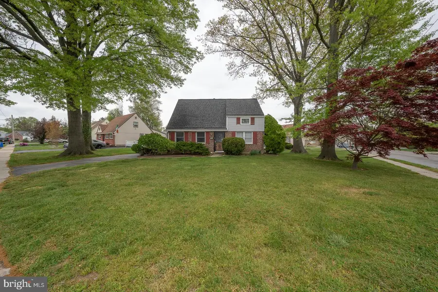 2815 Armstrong Ave, Holmes, PA 19043 - #2