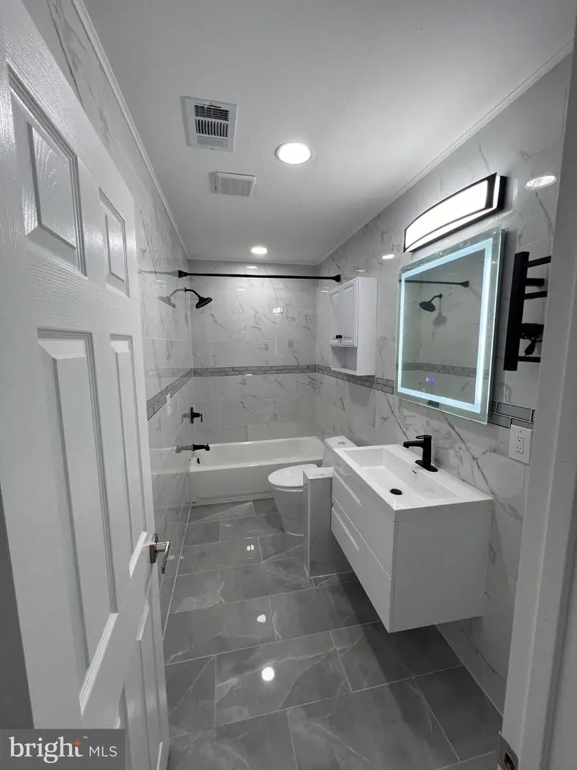 1102 3rd St, Essington, PA 19029 - #3