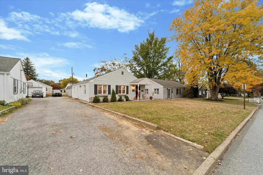 68 Florence Ave, Aston, PA 19014 - #2