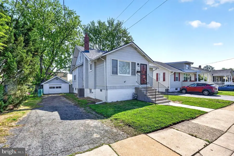 236 Winona Ave, Holmes, PA 19043 - #3