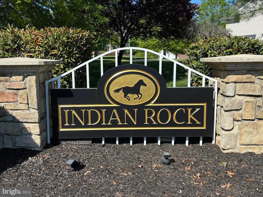 33 Venuti Dr, Aston, PA 19014 - #2