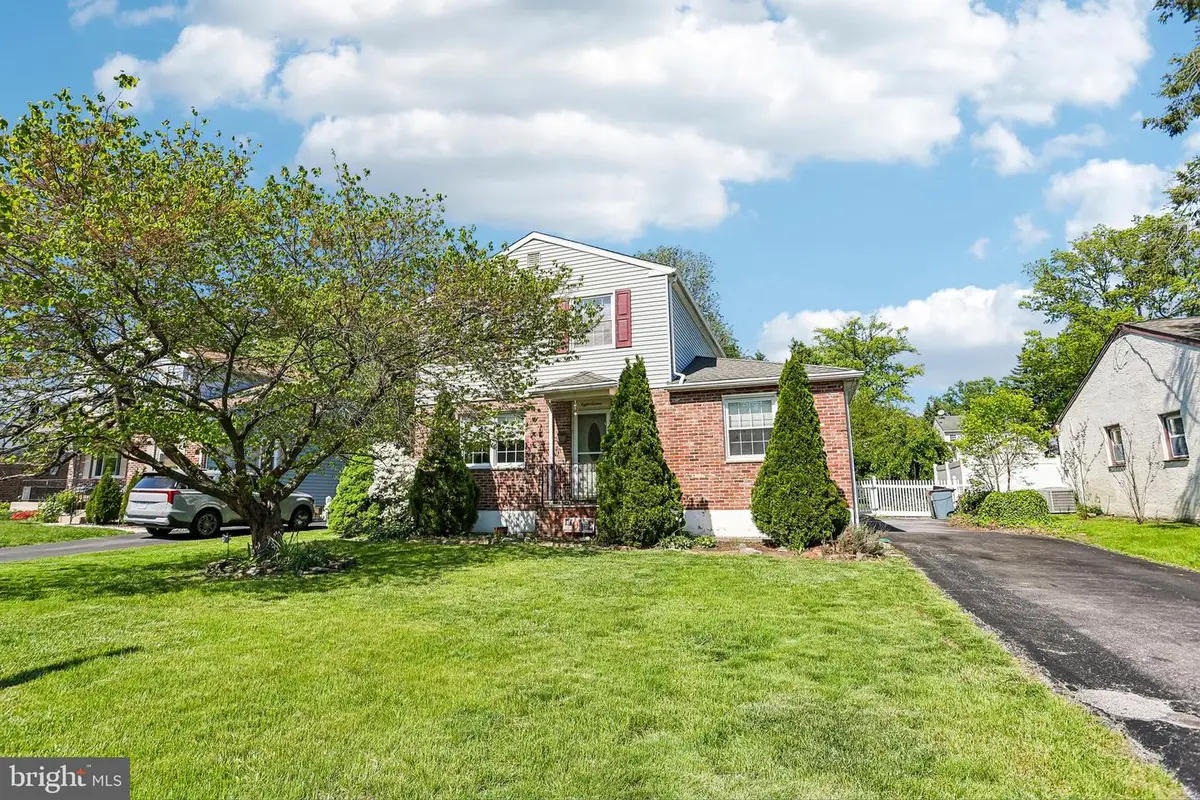 816 Mitchell Ave, Morton, PA 19070 - #1