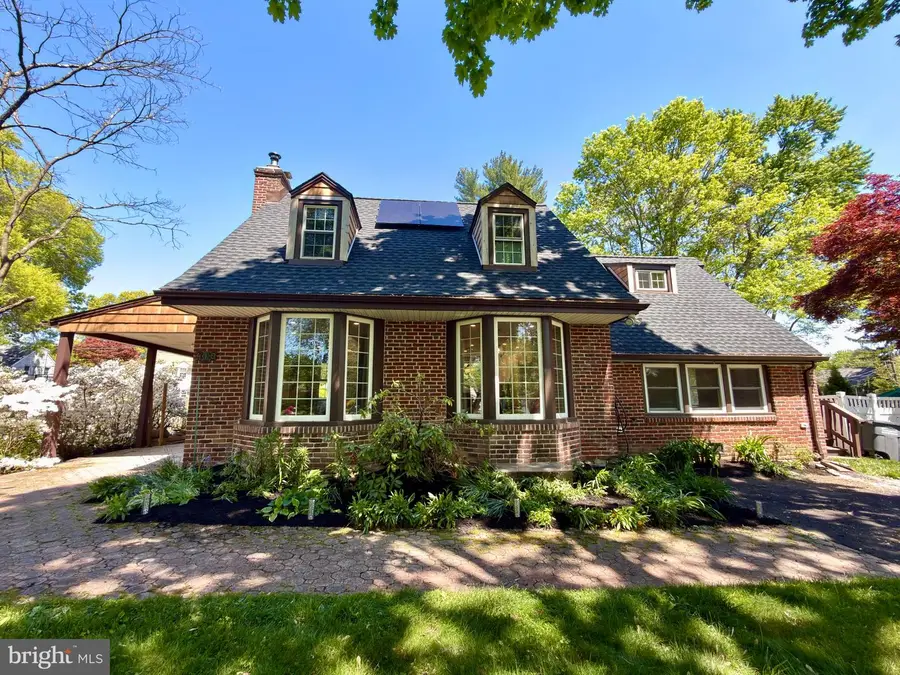 418 E Country Club Ln, Wallingford, PA 19086 - #2