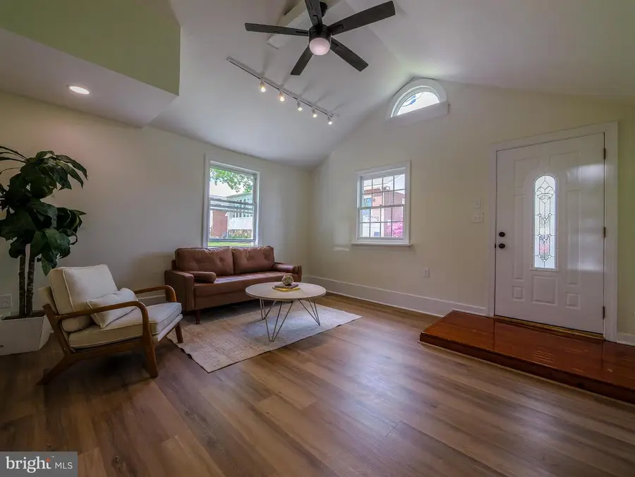 4828 Greenwood St, Brookhaven, PA 19015 - #3