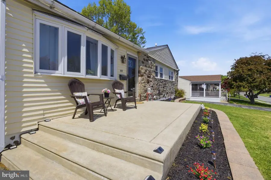 109 Shubrook Ln, Aston, PA 19014 - #3