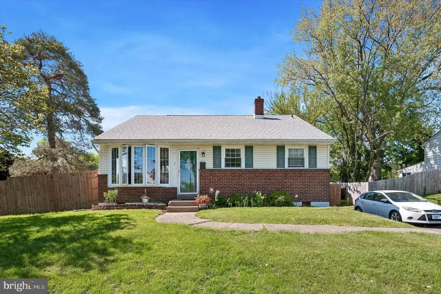 5 Stuart Dr, Aston, PA 19014 - #2
