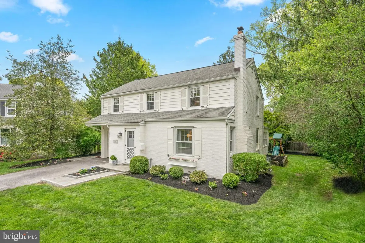 245 Barcladen Cir, Bryn Mawr, PA 19010 - #1