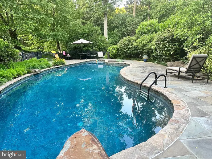 471 Bishop Hollow Rd, Newtown Square, PA 19073 - #2