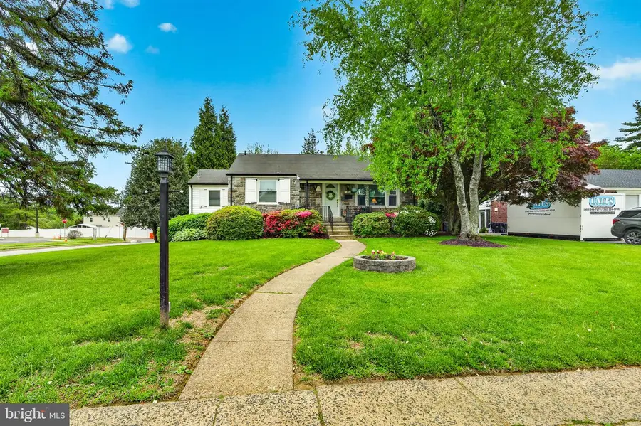 65 Delia Dr, Broomall, PA 19008 - #2