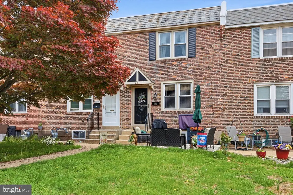 231 N Bishop Ave, Clifton Heights, PA 19018 - #1